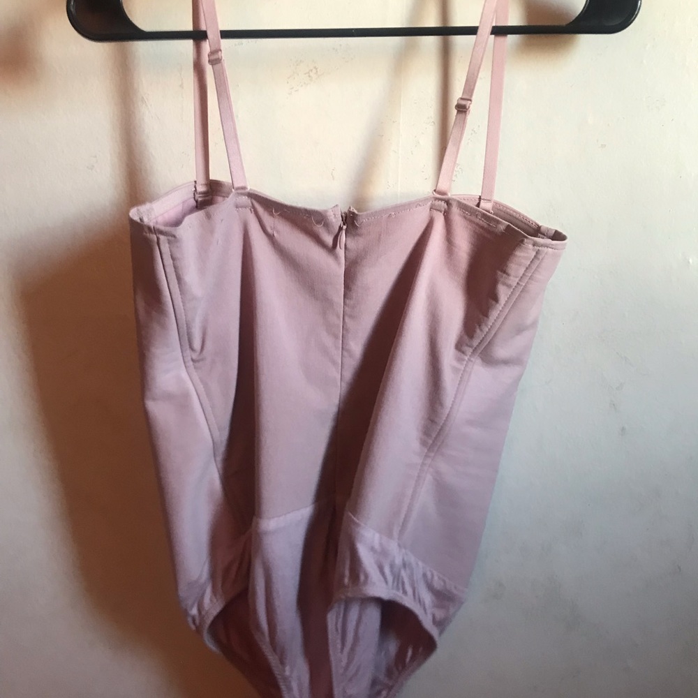 Say What Faux Leather Bodysuit.💃 - Picture 4 of 7
